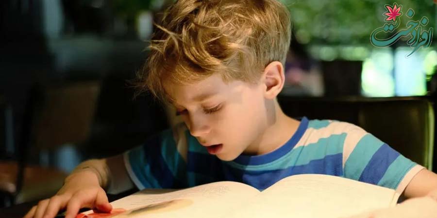 نقش کتاب‌های تشویق به تفکر خودآگاه در ارتباطات بین فردی کودکان